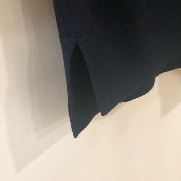 COPY - Kate Spade Minnie Mouse Sweater - Picture 4 of 6